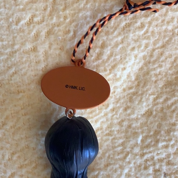 RARE HALLMARK 2009 “SASSY DIVAS” COLLECTION HALLOWEEN ORNAMENT - Picture 6 of 7